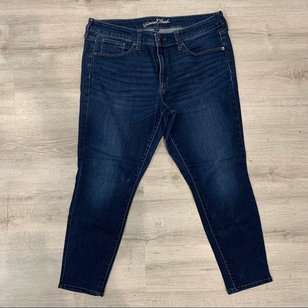 Universal Thread by Target  Dark Wash Skinny Jeans size 14/32